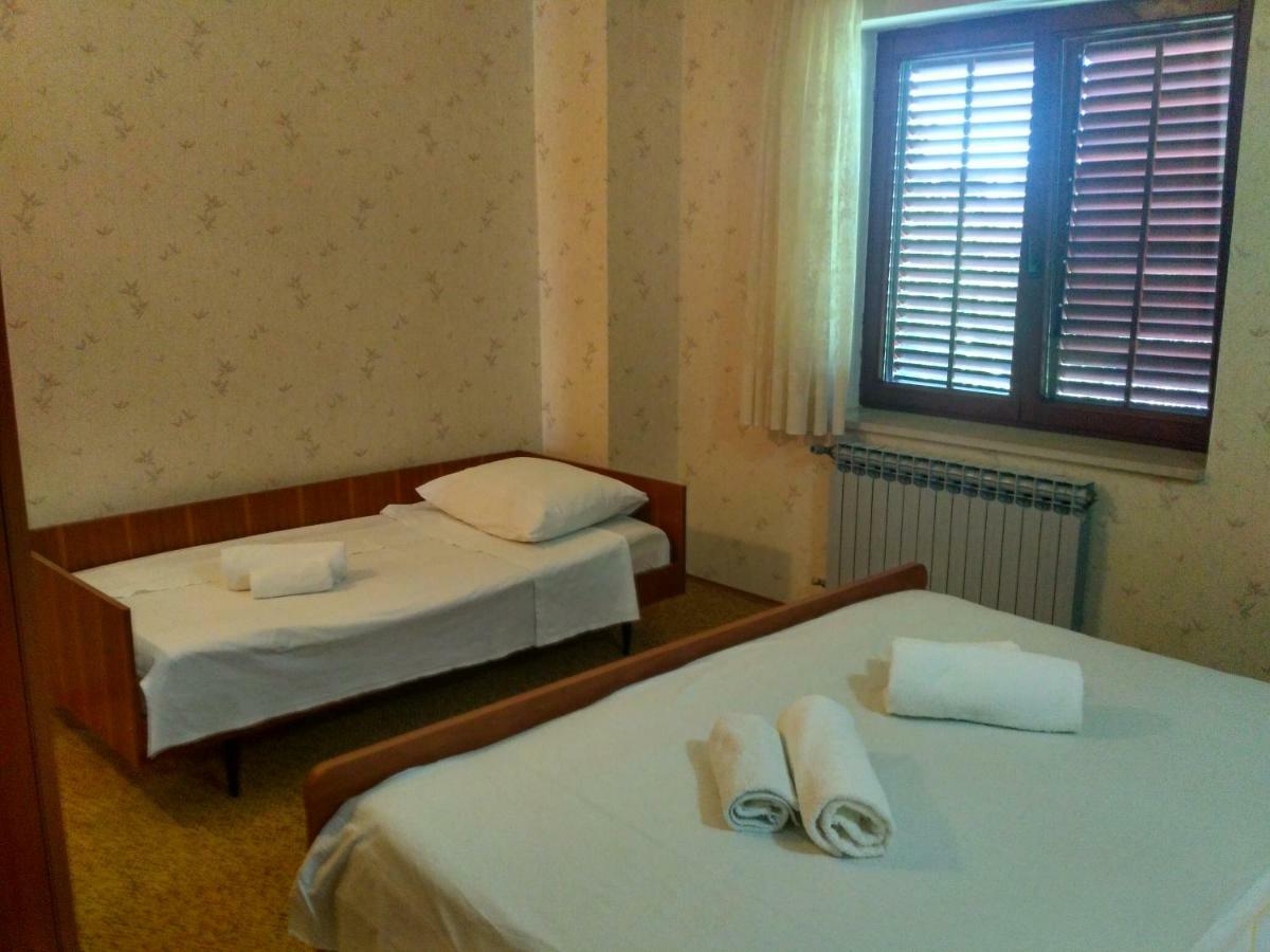 Apartmani Tonica Sukošan Extérieur photo