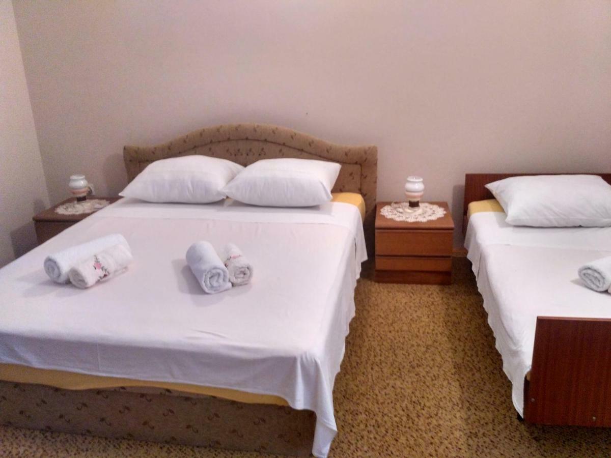 Apartmani Tonica Sukošan Extérieur photo